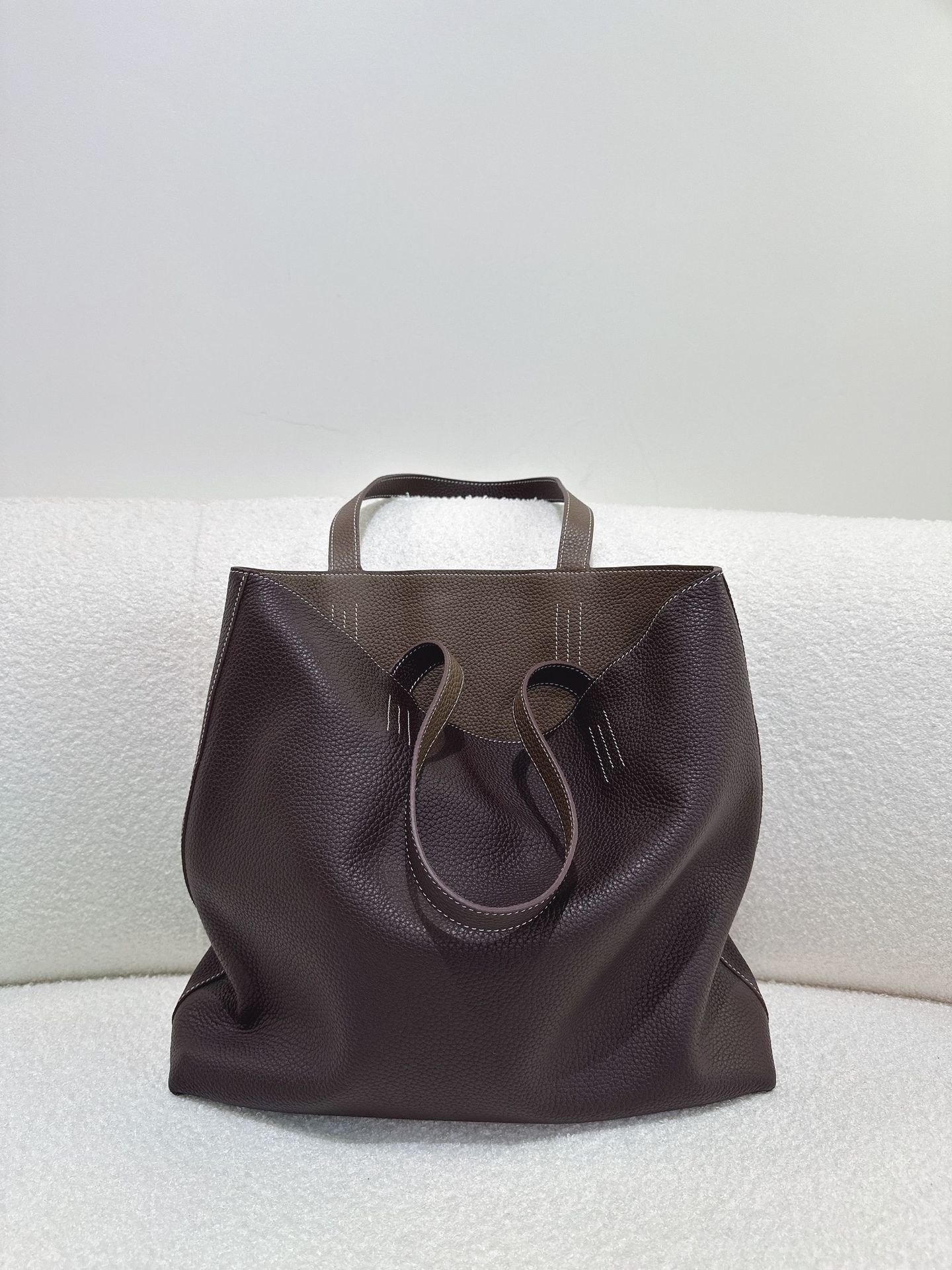 Reversible Grain Leather Tote - side profile
